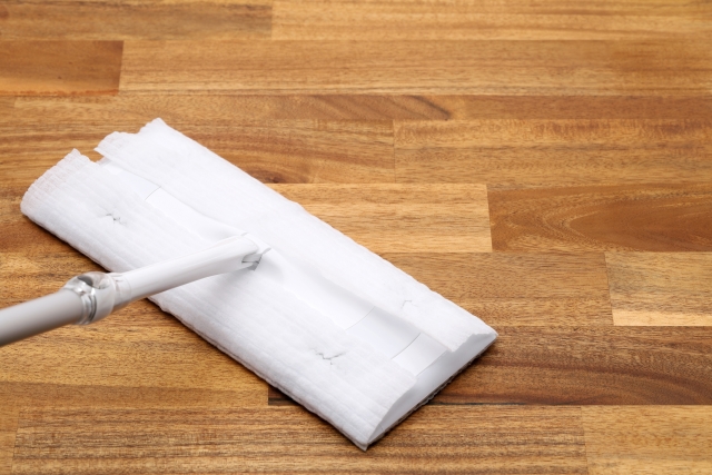 フローリングワイパーまたはモップ